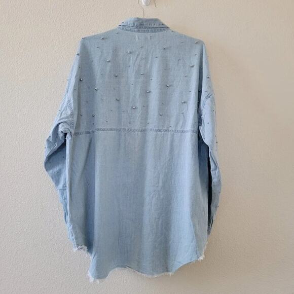 Jella C Embellished Denim Button Down Shirt Womens Sz M Light Blue Silver Studs - Picture 8 of 11